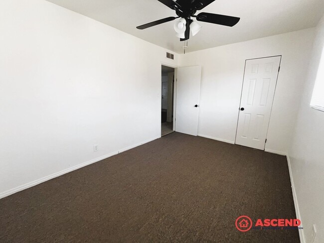 Building Photo - 1802 Forrest St