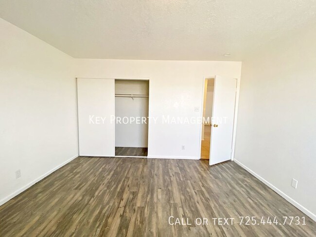 Building Photo - 3 BEDROOM 2 BATH UNIT NEAR NELLIS AFB