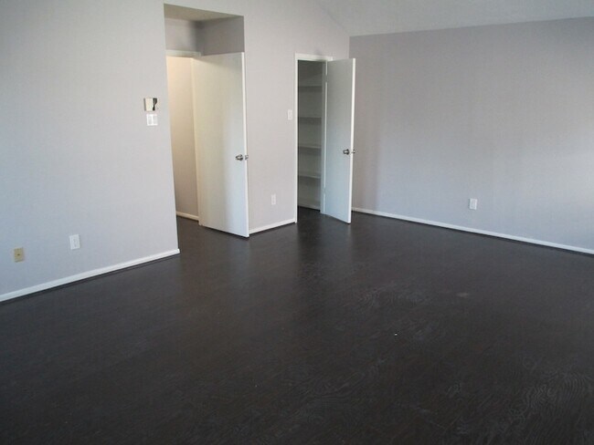 Building Photo - 16714 Cheshire Pl Dr
