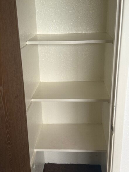 Building Photo - 433 Avenida Garza