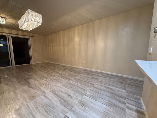 Building Photo - 3071 Ashland Ln N