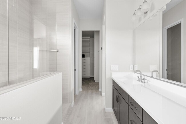 Building Photo - 21425 N 59th St