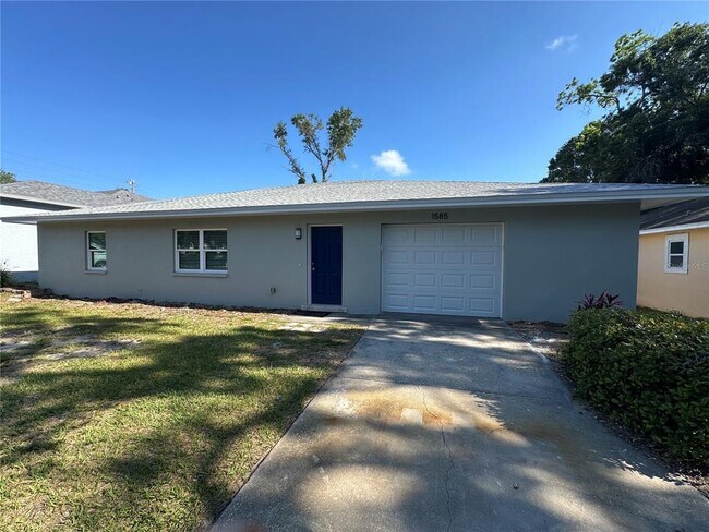 Primary Photo - 1585 Jasmine Way