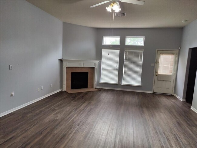 Building Photo - 14123 Curry Creek Ln