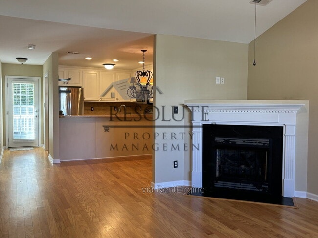 Building Photo - 107 E Moss Creek Dr