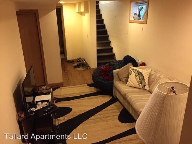 Building Photo - 3 br, 2 bath  - 1930 Birge Terrace