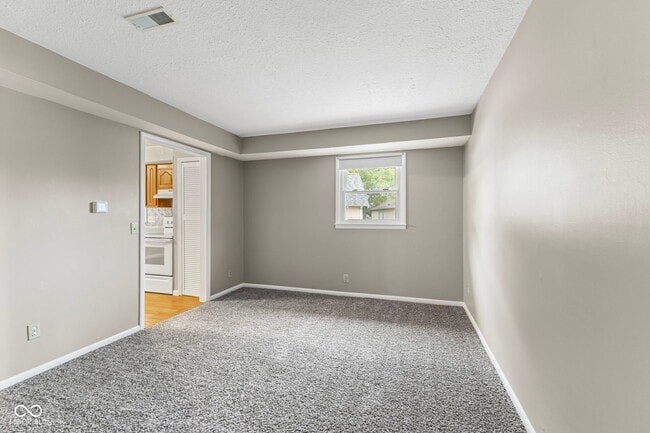 Building Photo - 420 S East St