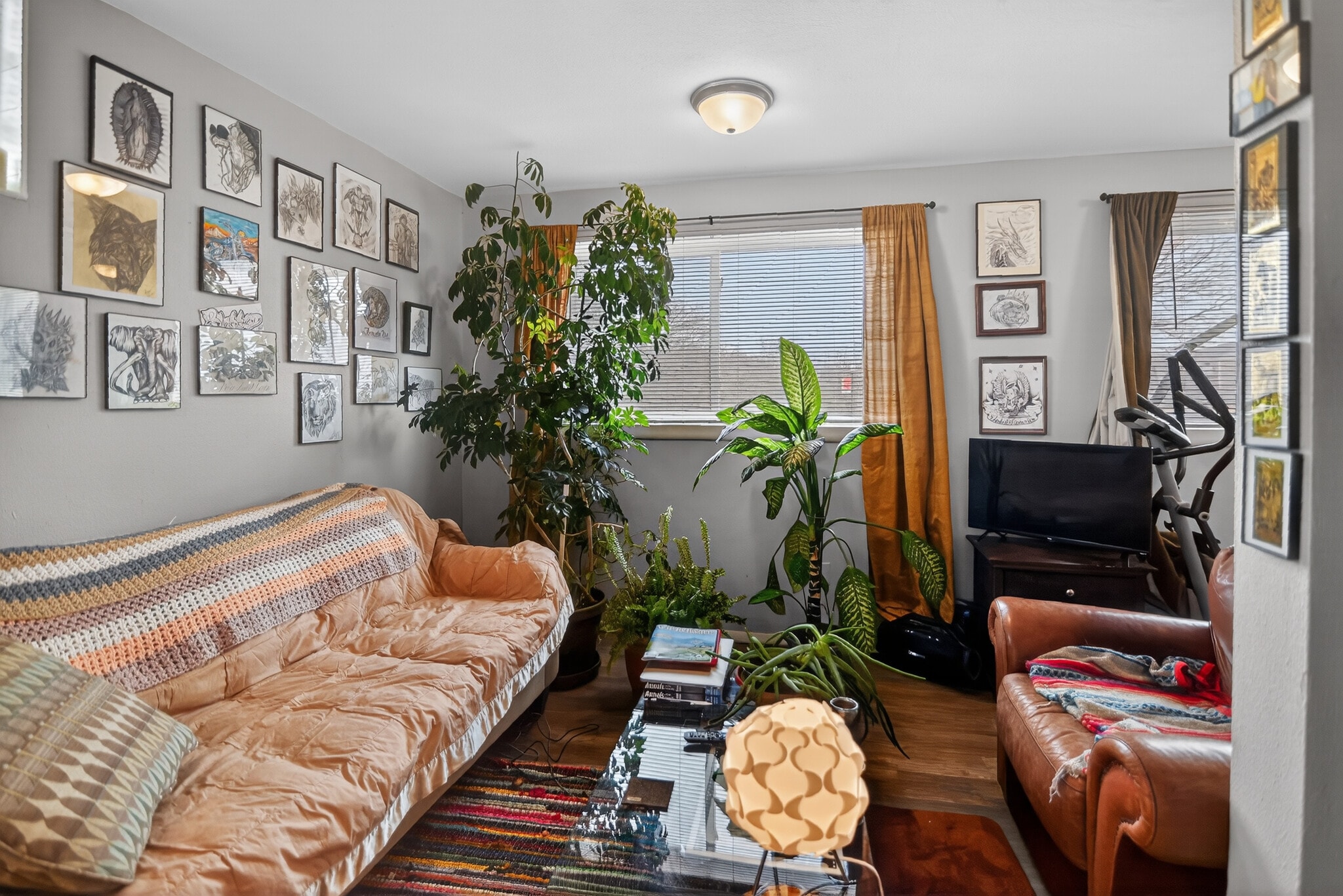 Building Photo - 203 S Main St