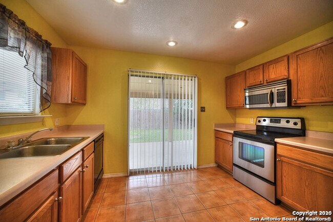 Building Photo - 3 Bedroom/2 Bath Mission Creek Subdivision