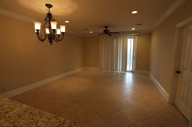 Building Photo - Downtown Auburn Luxury Living – Steps from...