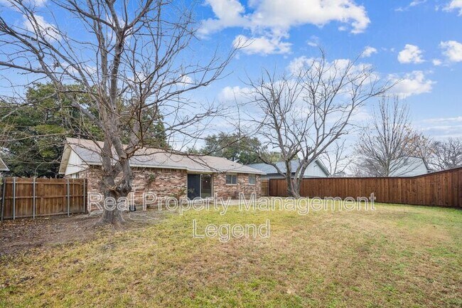 Building Photo - 317 E Grenoble Dr