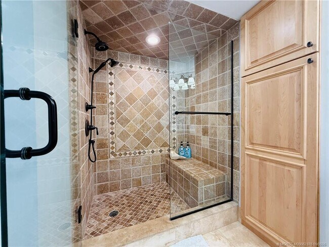 Building Photo - 8800 S Ocean Dr