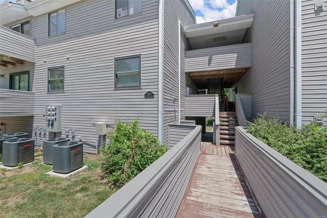 Building Photo - 1329 Prospect Village Ln