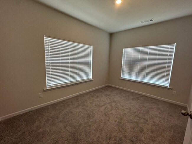 Building Photo - 234 Rooker Dr