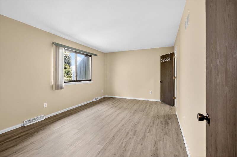 Building Photo - 5403 Doral Dr