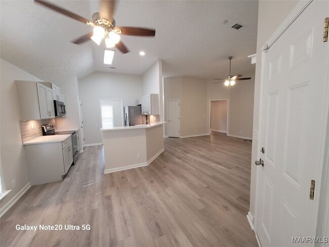 Building Photo - 6404 Deerwood Pl