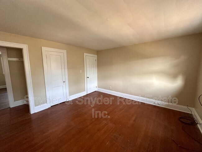 Building Photo - 96 N Portage Path