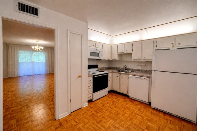 Building Photo - 22615 SW 66th Ave