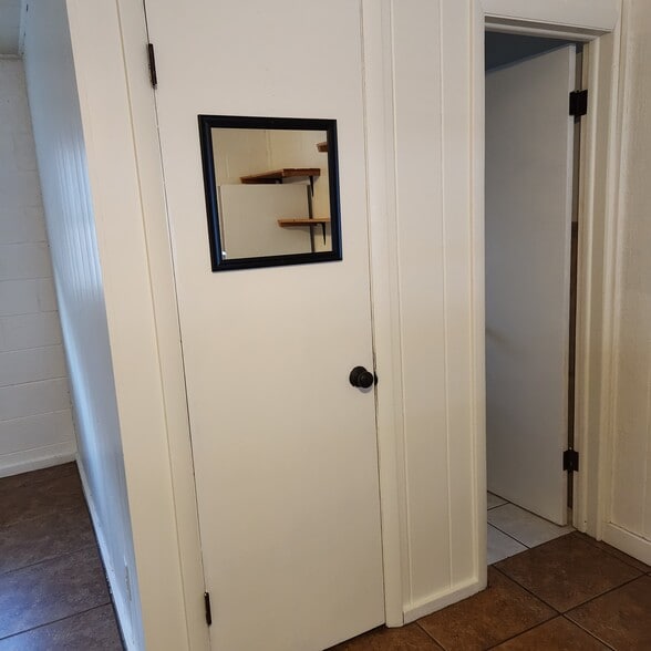 Building Photo - 10370 Ute Pass Ave