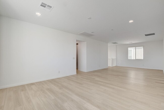 Building Photo - 10276 Thurso Ave