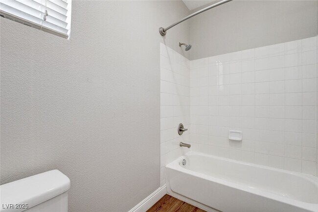 Building Photo - 2411 Winter Cliffs St