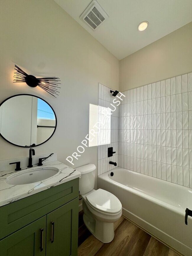 Building Photo - 1865 Zeta Way