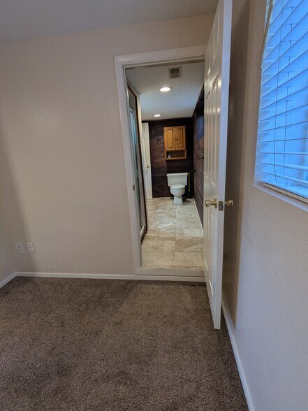 Building Photo - 10730 S 455 E