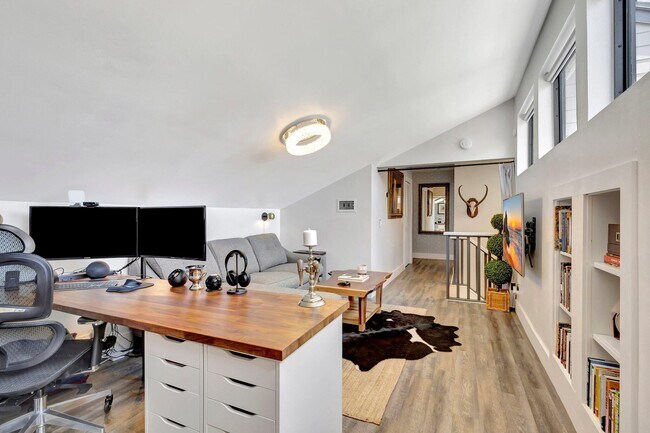 Building Photo - 13400 Bedford Mews Ct