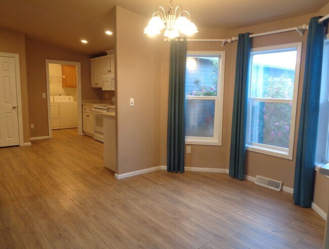 Building Photo - 4511 Gray Fox Heights
