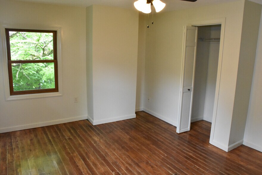 Building Photo - 539 North St