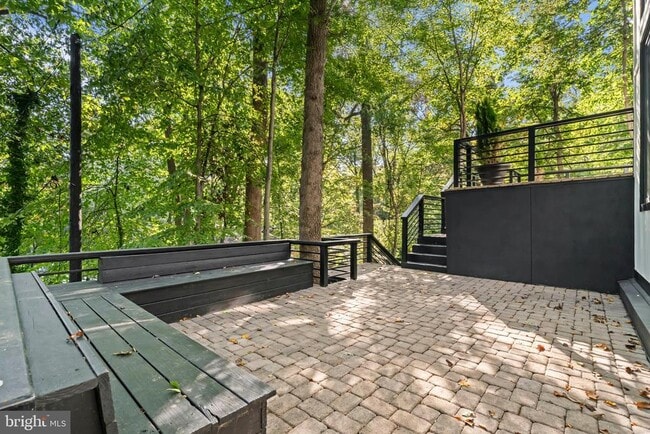 Building Photo - 811 Sligo Creek Pkwy