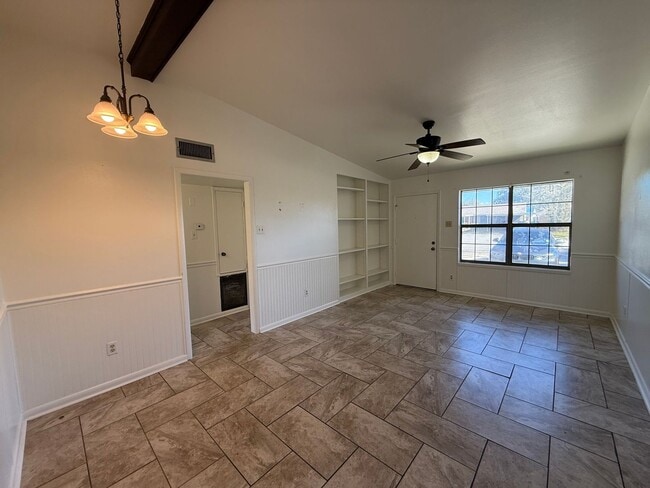 Building Photo - Home For Rent