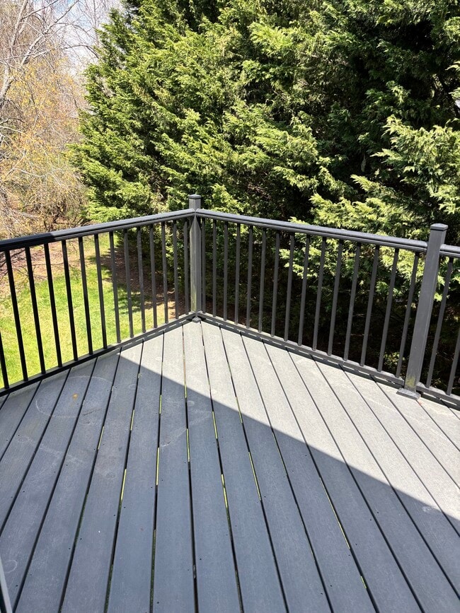 Building Photo - 39 B Jacobs Way Lane-