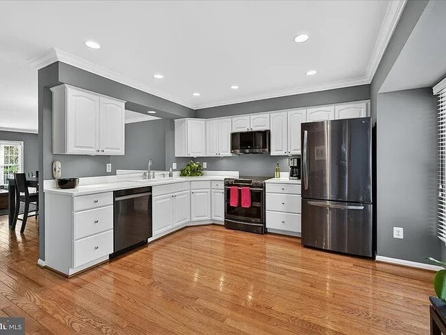 Building Photo - 14083 Betsy Ross Ln