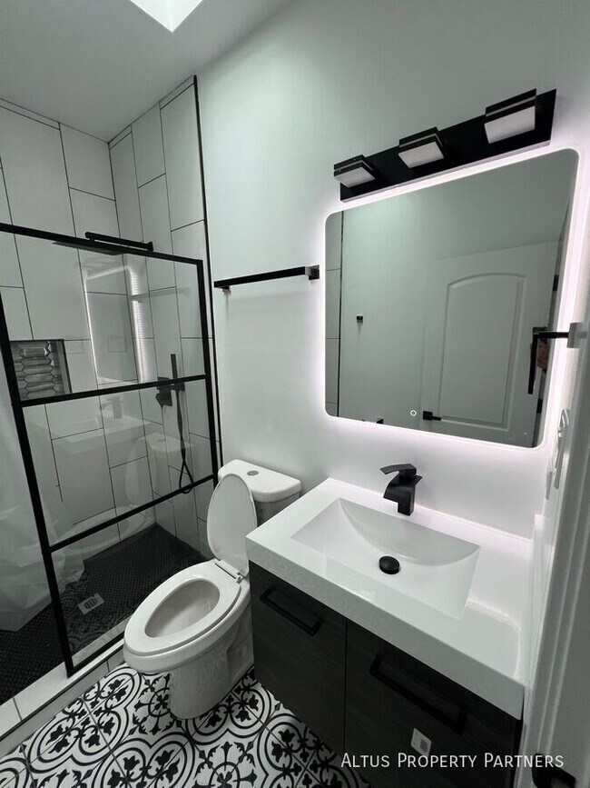 Building Photo - 6444 S Evans Ave