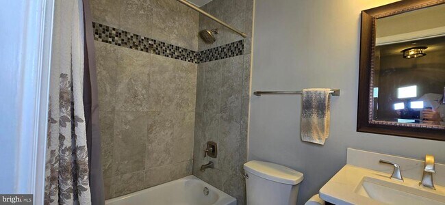 Building Photo - 503 Brummel Ct NW