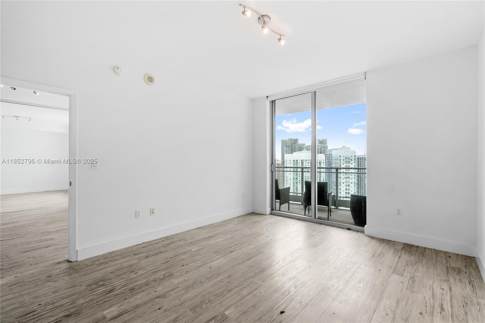 Building Photo - 90 SW 3rd St