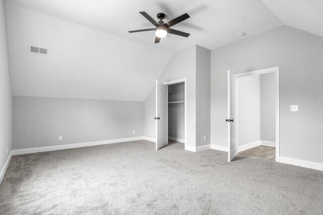 Building Photo - 2129 Powell Rd
