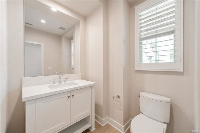 Building Photo - 128 Rimstone