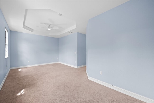 Building Photo - 10810 NW 74th Dr