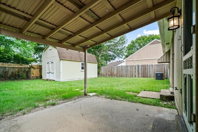 Building Photo - 7103 Tagen Dr