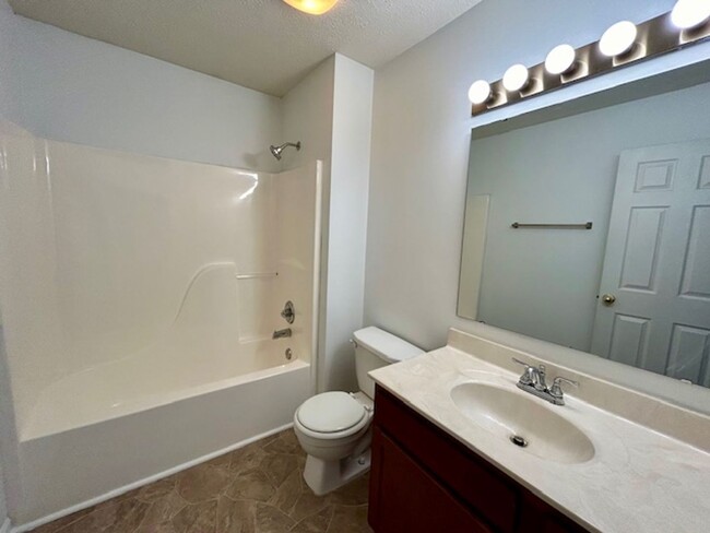 Building Photo - Charming 3-Bedroom, 2.5-Bath Home with Lof...