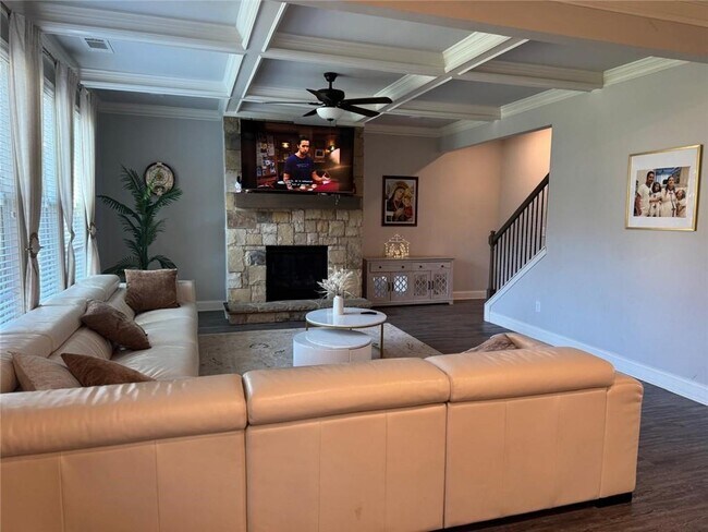 Building Photo - 126 Cottontail Ln