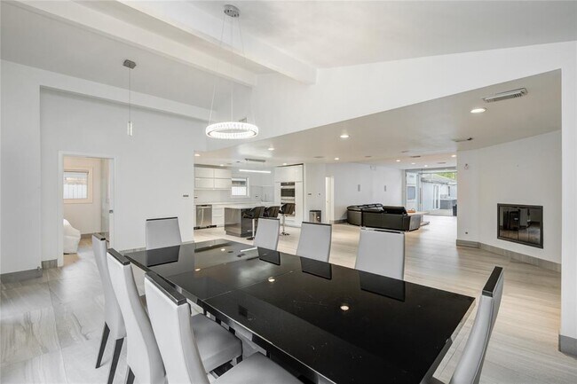 Building Photo - 5754 Wigton Dr
