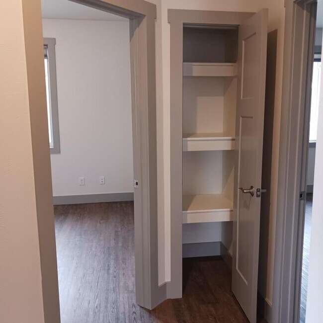 Building Photo - 3939 Millie Ct