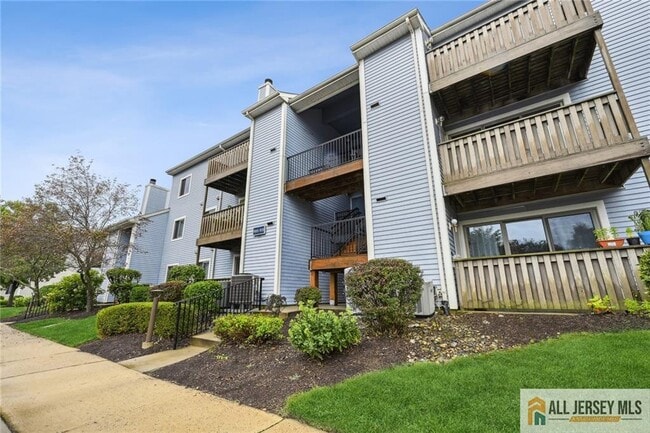 Building Photo - 1607 Aspen Dr