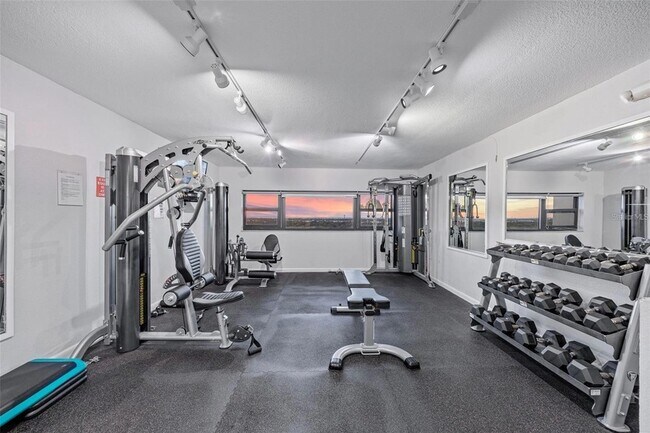Building Photo - 4141 Bayshore Blvd
