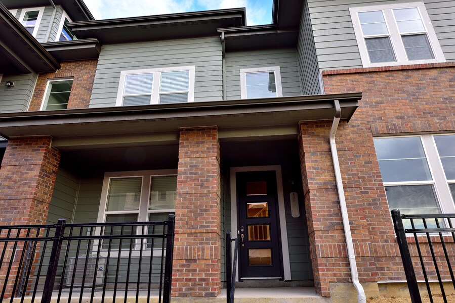 Building Photo - 14932 E Belleview Ave