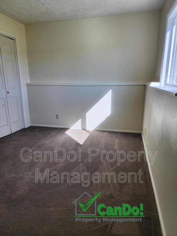 Building Photo - 230 Carol Dr