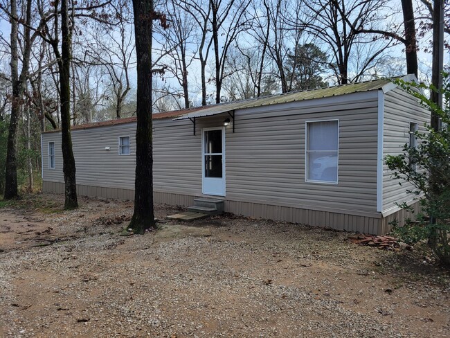 Building Photo - 511 Browns Creek Rd